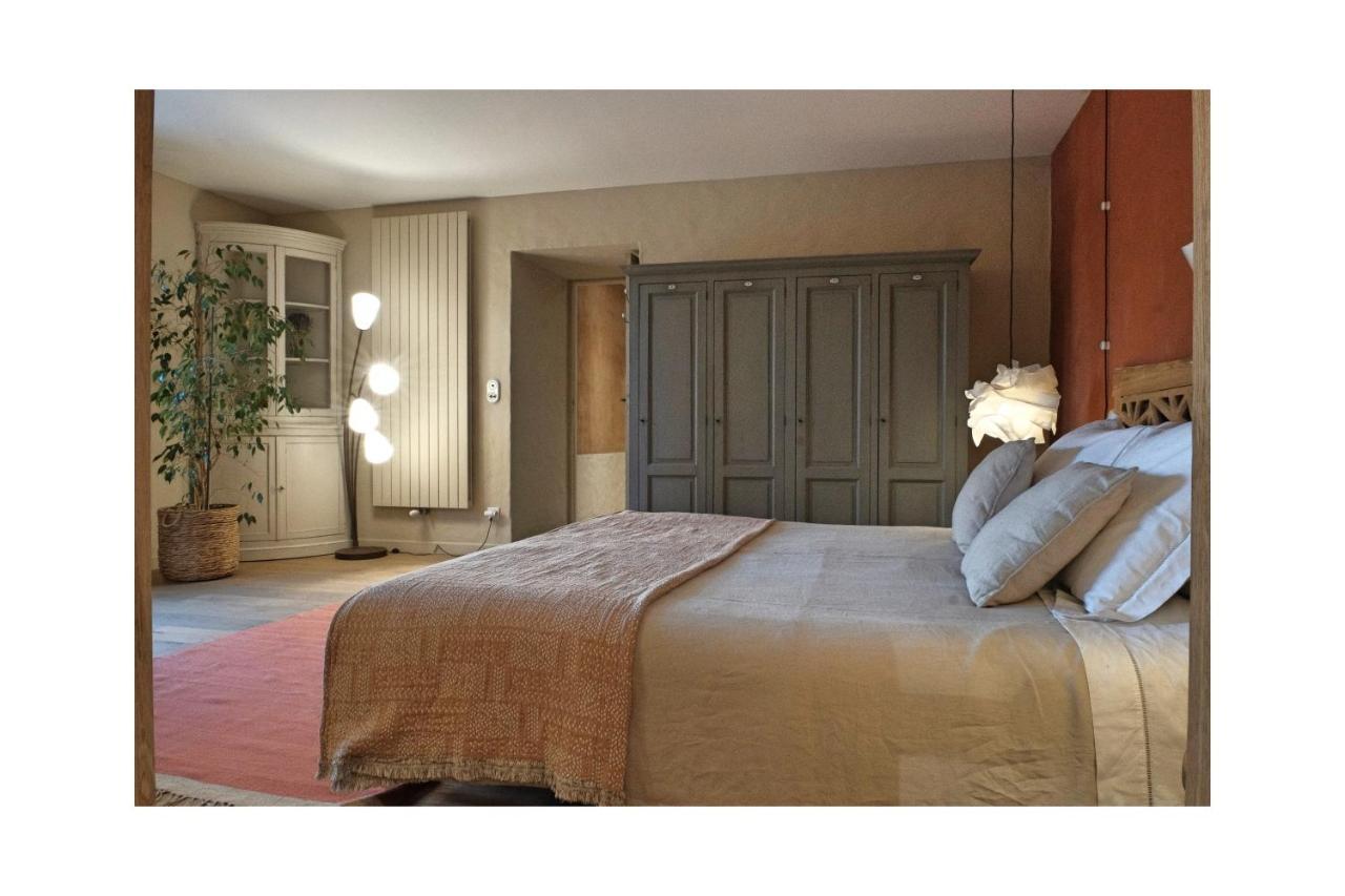 Bed and Breakfast Les Jardins De Sitaara Cucuron Zewnętrze zdjęcie